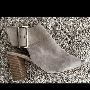 Tan Suede Women’s Shoes Size 7 M